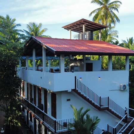 Rainbow Guest House Хикадува Екстериор снимка