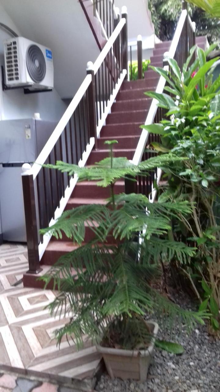 Rainbow Guest House Хикадува Екстериор снимка