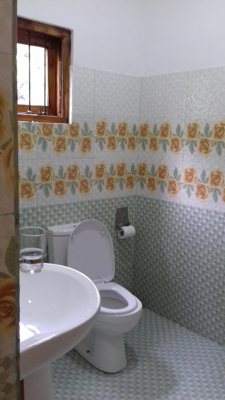 Rainbow Guest House Хикадува Екстериор снимка