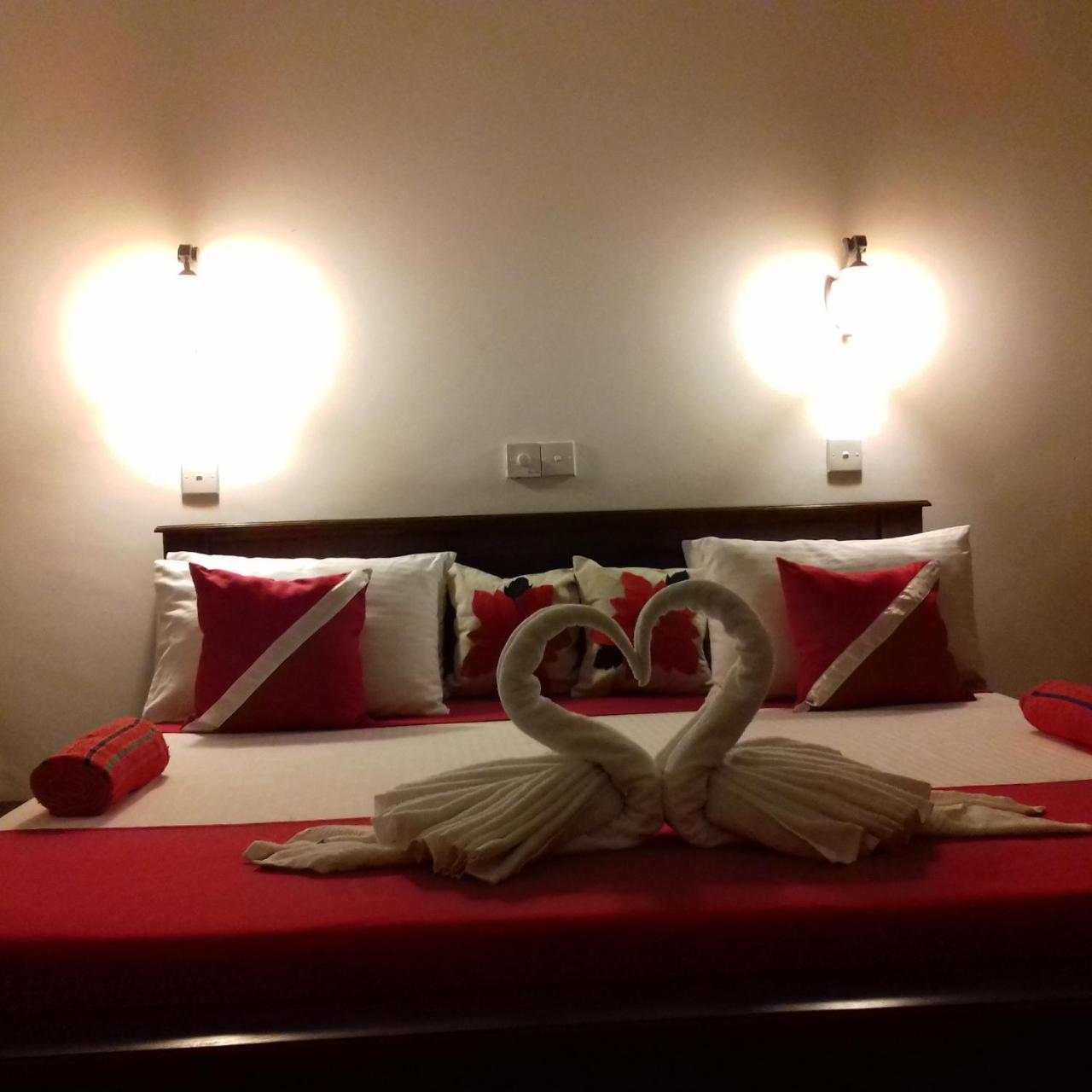 Rainbow Guest House Хикадува Екстериор снимка